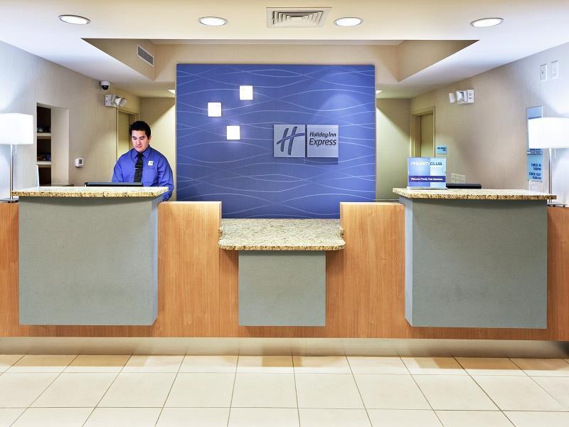 Holiday Inn Express & Suites El Paso Airport By Ihg Exterior photo