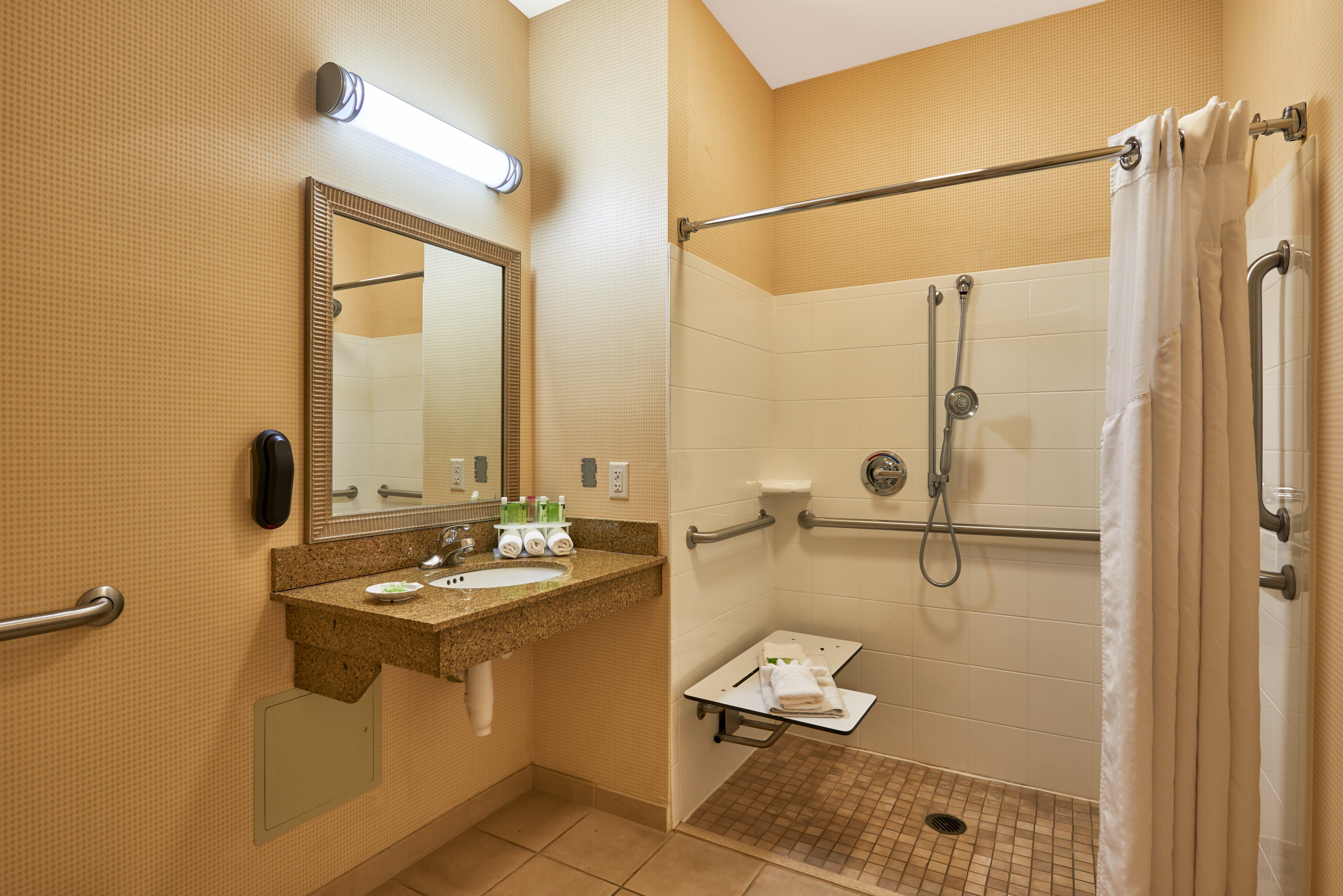 Holiday Inn Express & Suites El Paso Airport By Ihg Exterior photo