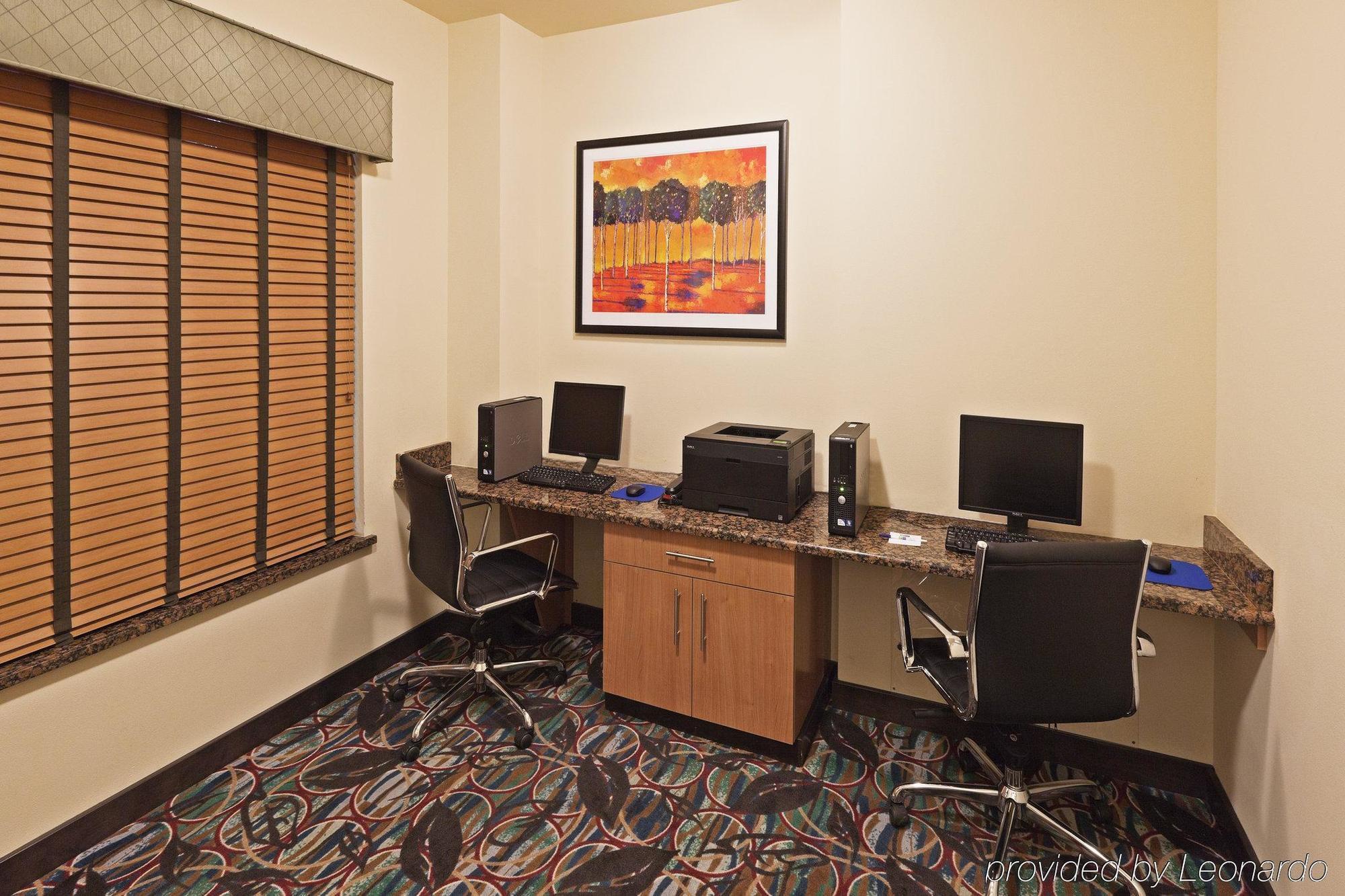 Holiday Inn Express & Suites El Paso Airport By Ihg Facilities photo