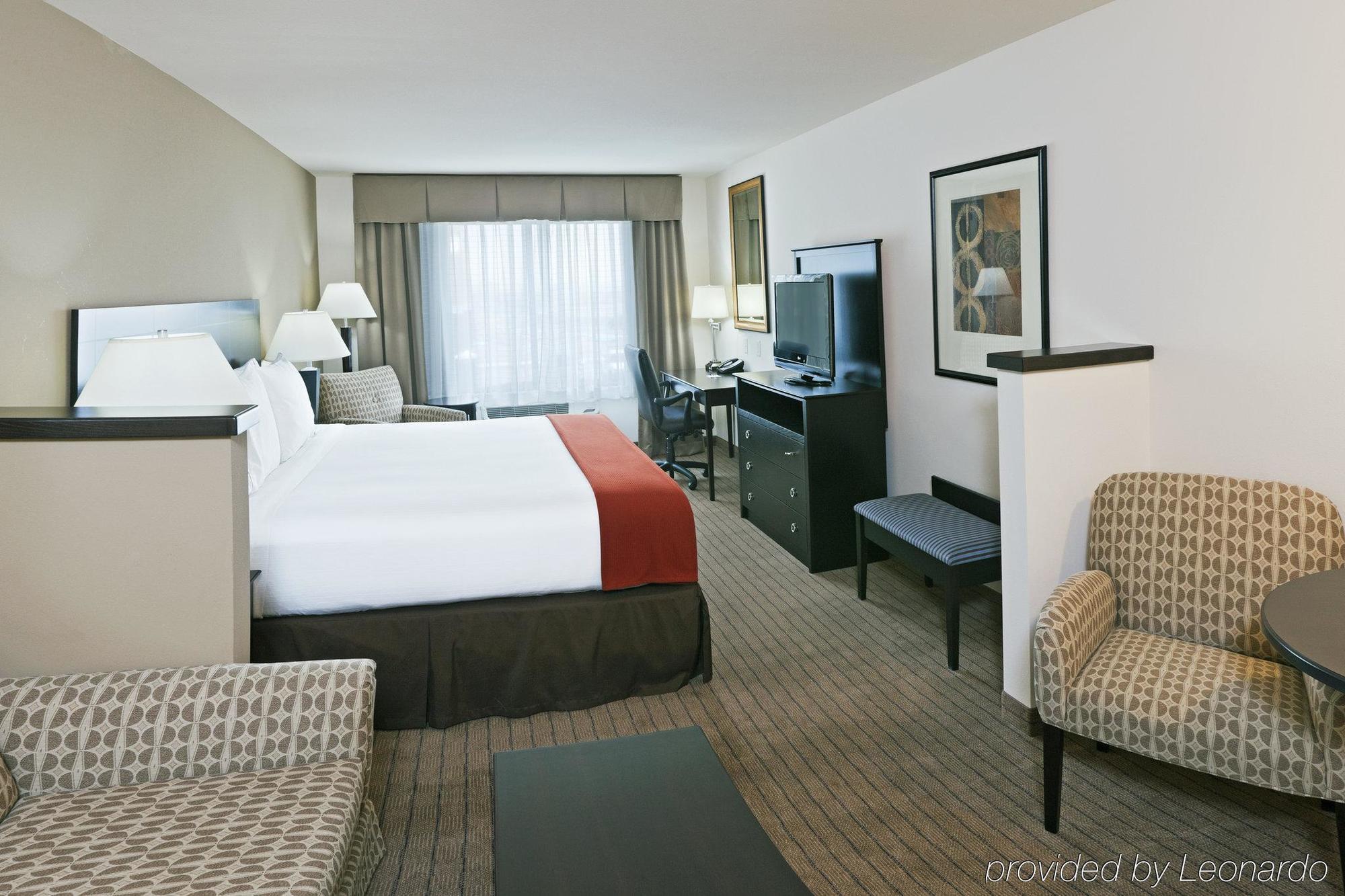 Holiday Inn Express & Suites El Paso Airport By Ihg Exterior photo