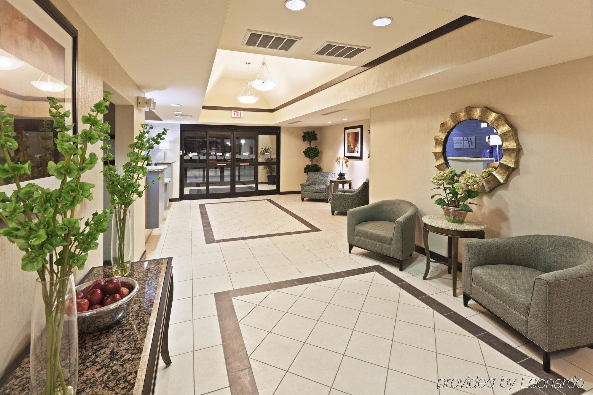 Holiday Inn Express & Suites El Paso Airport By Ihg Interior photo